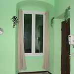 Πανσιόν - Uddin House *